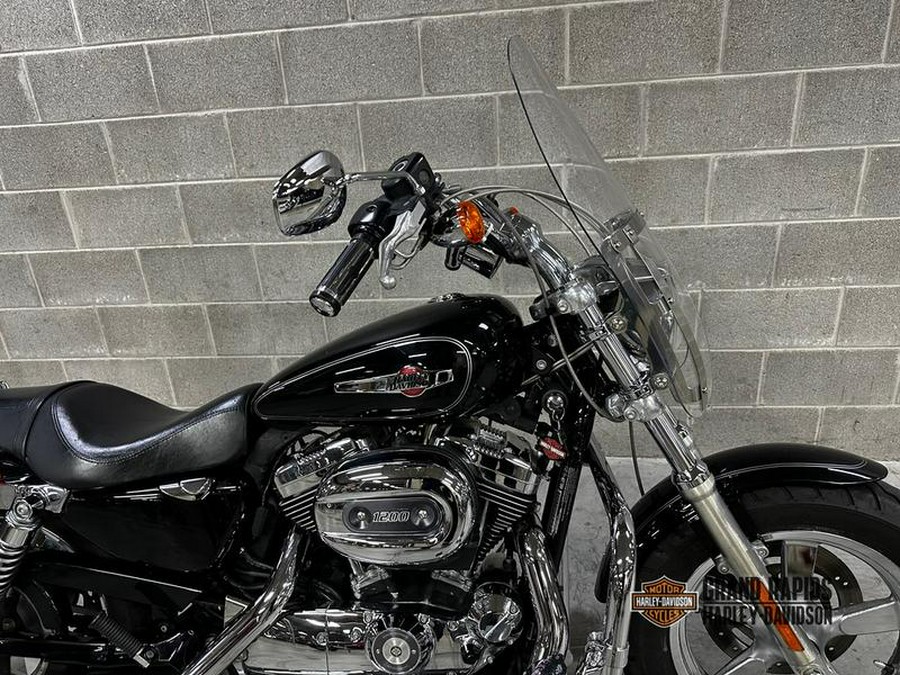 2013 Harley-Davidson® XL1200C - Sportster® 1200 Custom
