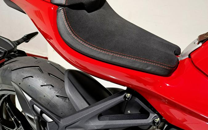 2024 MV Agusta Superveloce 800