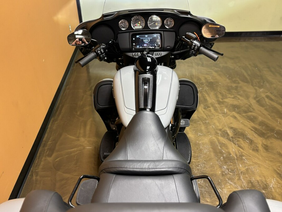 FLHTCUTG 2025 Tri Glide® Ultra