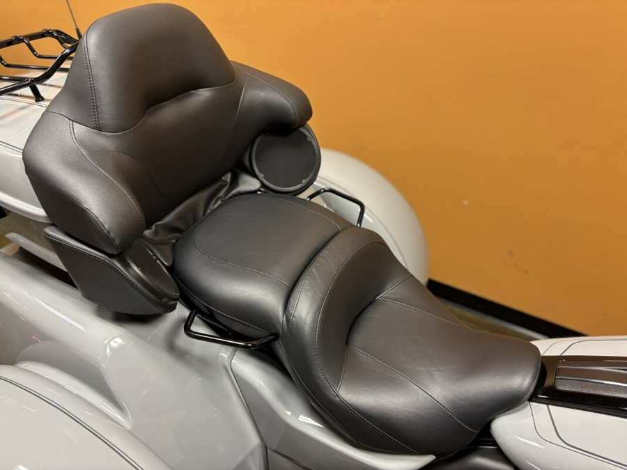 FLHTCUTG 2025 Tri Glide® Ultra