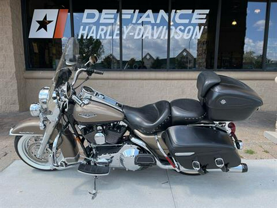 2005 Harley-Davidson FLHRCI Road King® Classic