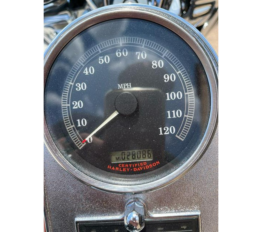 2005 Harley-Davidson FLHRCI Road King® Classic