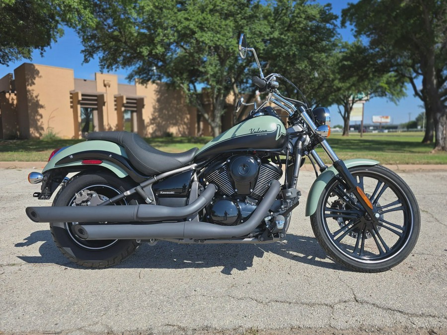 2023 Kawasaki Vulcan® 900 Custom