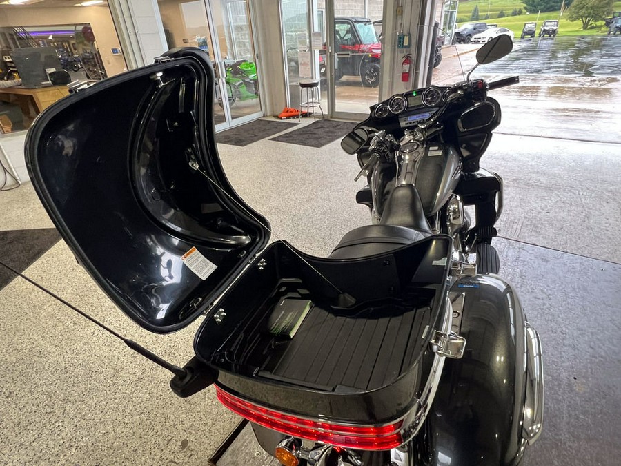 2024 Kawasaki Vulcan® 1700 Voyager® ABS