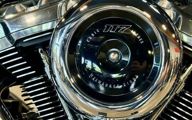 FXBB 2025 Street Bob™