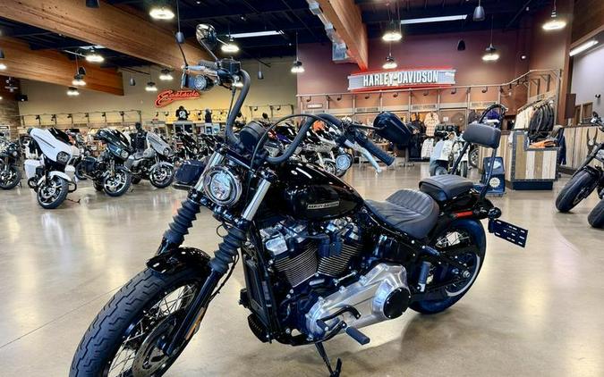 FXBB 2025 Street Bob™