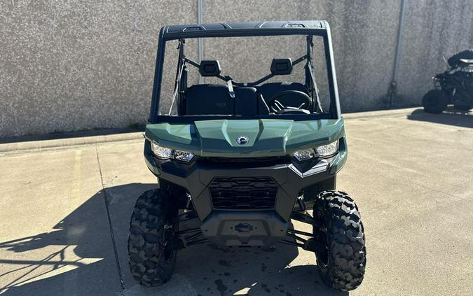 2024 Can-Am® Defender DPS HD7 Tundra Green