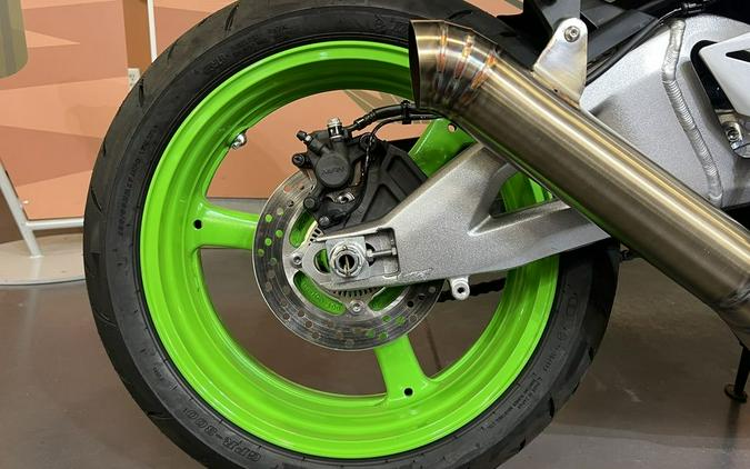 2024 Kawasaki Ninja® ZX™-10R 40th Anniversary Edition ABS