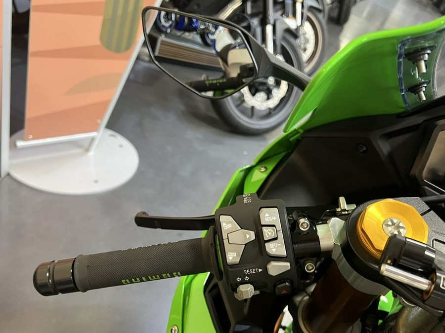 2024 Kawasaki Ninja® ZX™-10R 40th Anniversary Edition ABS