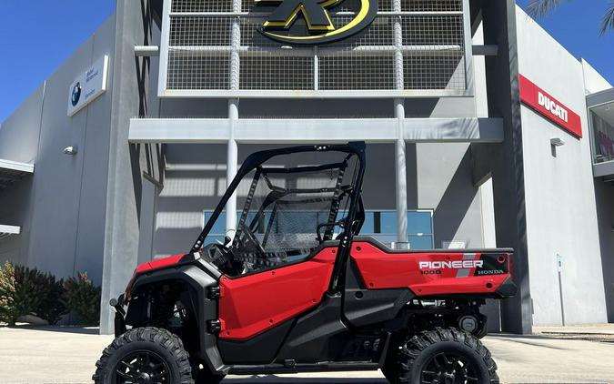 2025 Honda® Pioneer 1000 Deluxe
