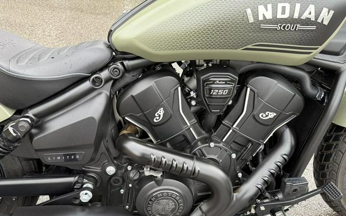 2026 Indian Scout Bobber Limited +Tech Moss Green Smoke