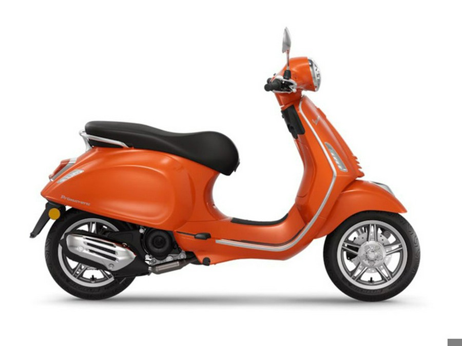 2025 Vespa Primavera 50 Red