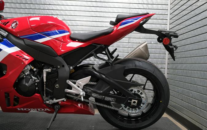 2026 HONDA CBR1000RR-R FIREBLADE SP