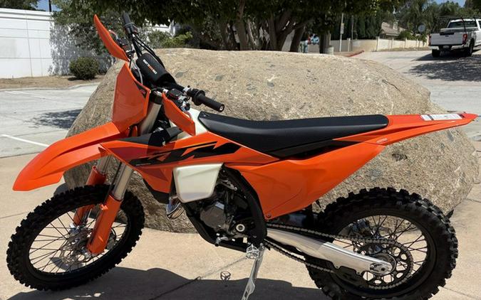 2025 KTM XC 125