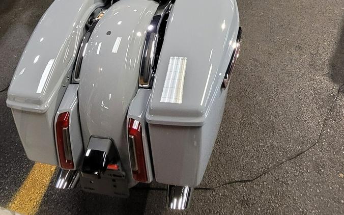 2026 Harley-Davidson® Street Glide® Solo Dark Billiard Gray Chrome Trim
