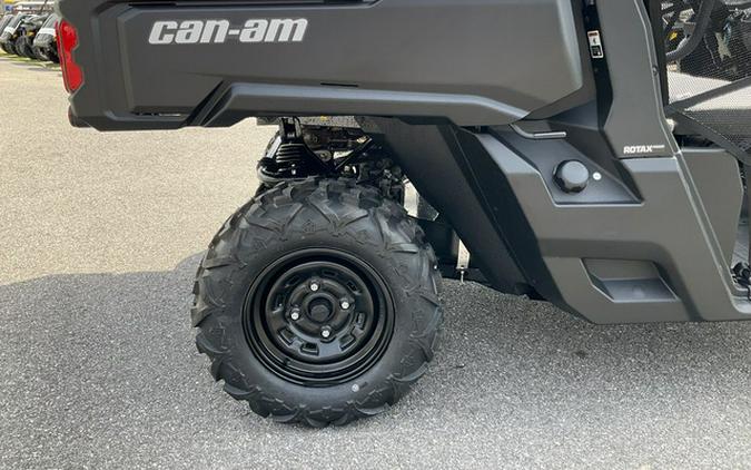 2025 Can-Am Defender HD7