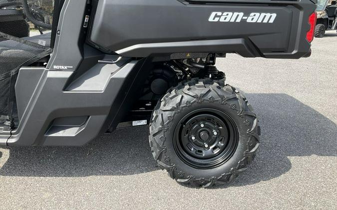 2025 Can-Am Defender HD7