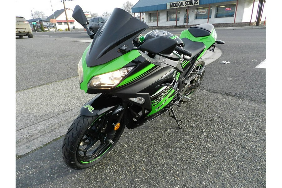2016 Kawasaki NINJA 300 ABS