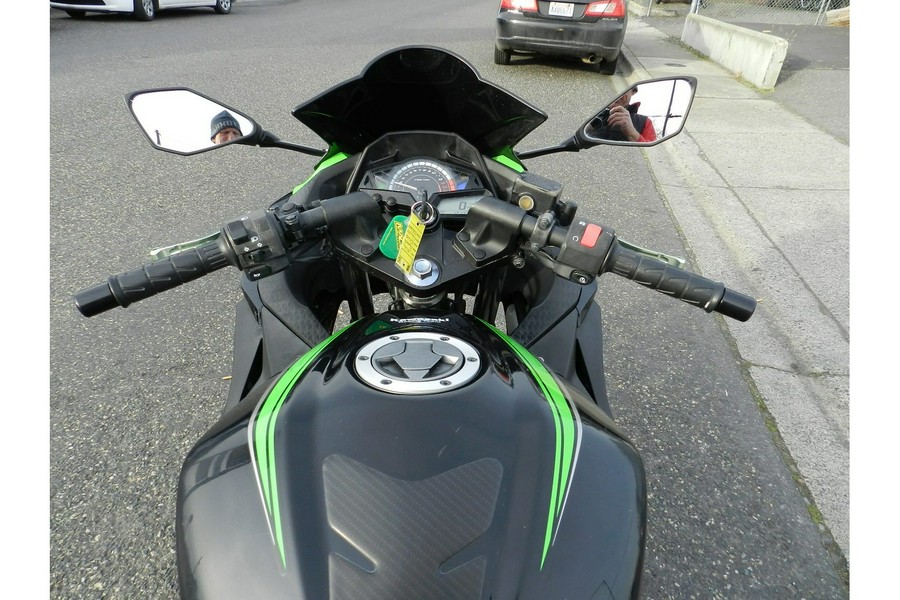 2016 Kawasaki NINJA 300 ABS