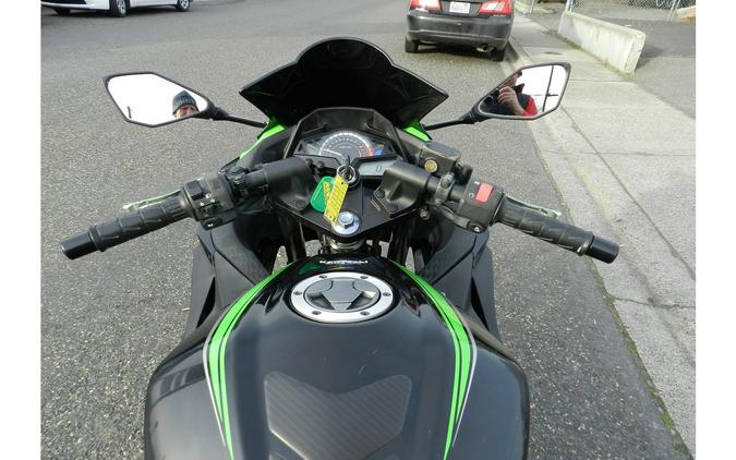 2016 Kawasaki NINJA 300 ABS