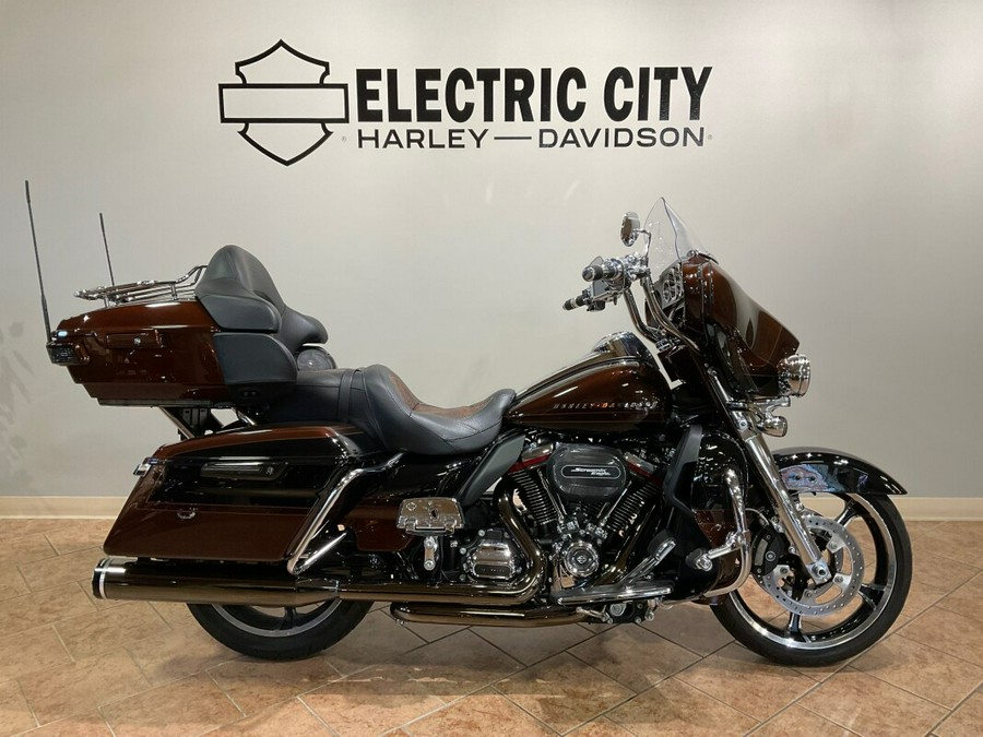 2019 HarleyDavidson®FLHTKSE CVO™ Limited Auburn & Black with Rich