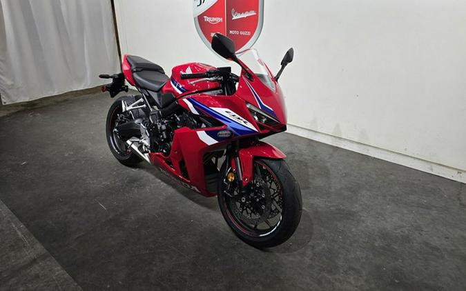 2026 Honda CBR650R E-Clutch