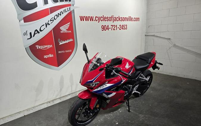 2026 Honda CBR650R E-Clutch