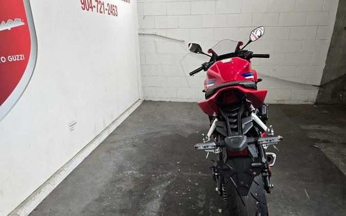 2026 Honda CBR650R E-Clutch