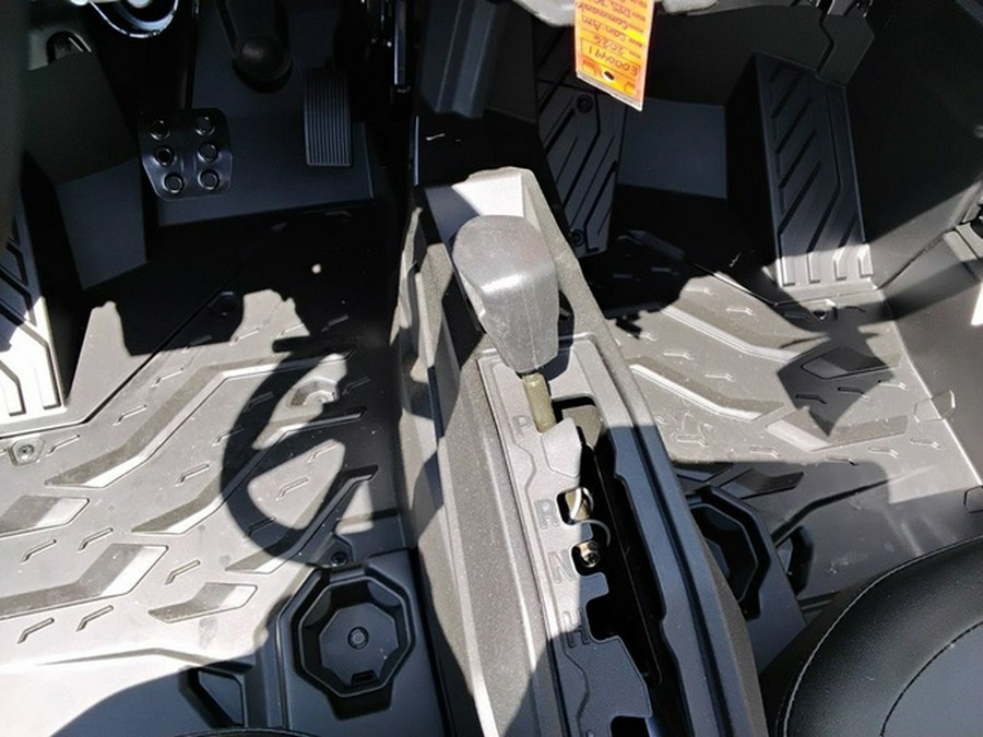 2026 Can-Am Commander DPS 700