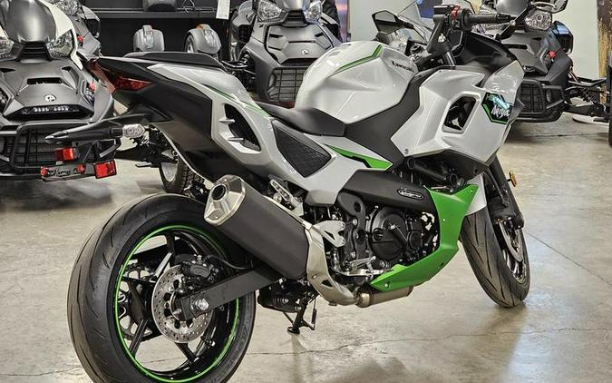 2024 Kawasaki Ninja® 7 Hybrid ABS