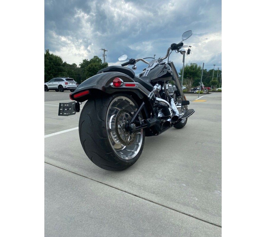 2020 Harley-Davidson Fat Boy 114 River Rock Gray/Vivid Black