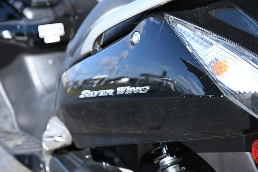 2002 Honda® SILVERWING