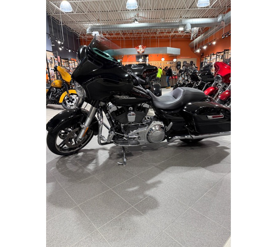 FLHXS 2016 Street Glide® Special