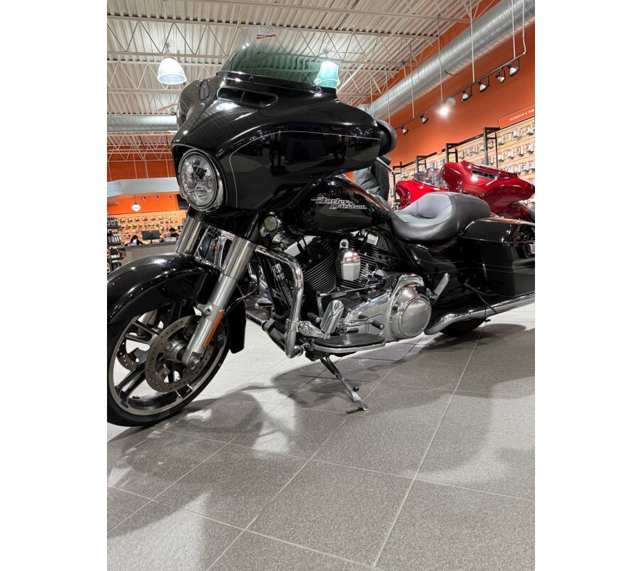 FLHXS 2016 Street Glide® Special