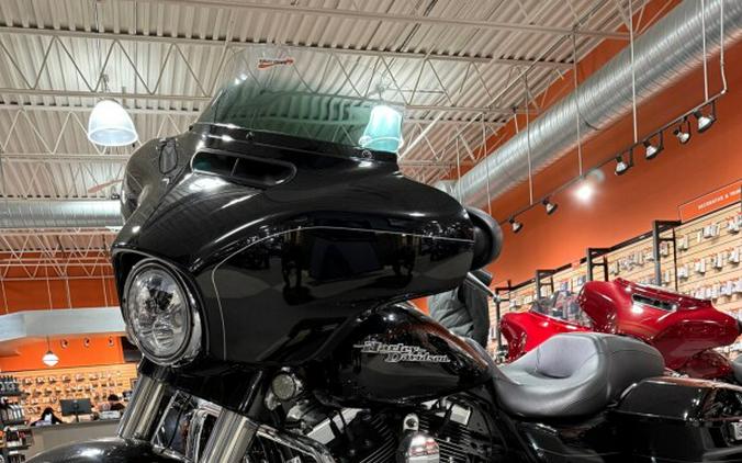FLHXS 2016 Street Glide® Special