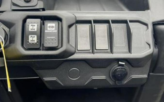 2026 Can-Am® Defender MAX DPS HD7 Compass Green