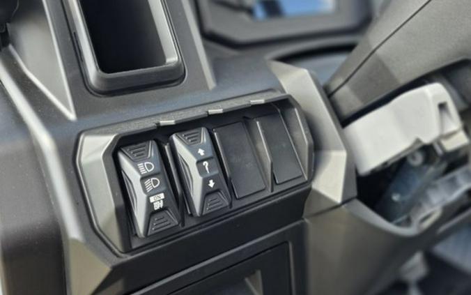 2026 Can-Am® Defender MAX XT HD11