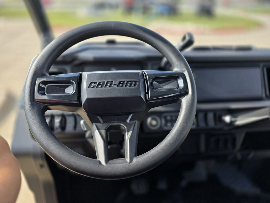 2026 Can-Am® Defender MAX XT HD11