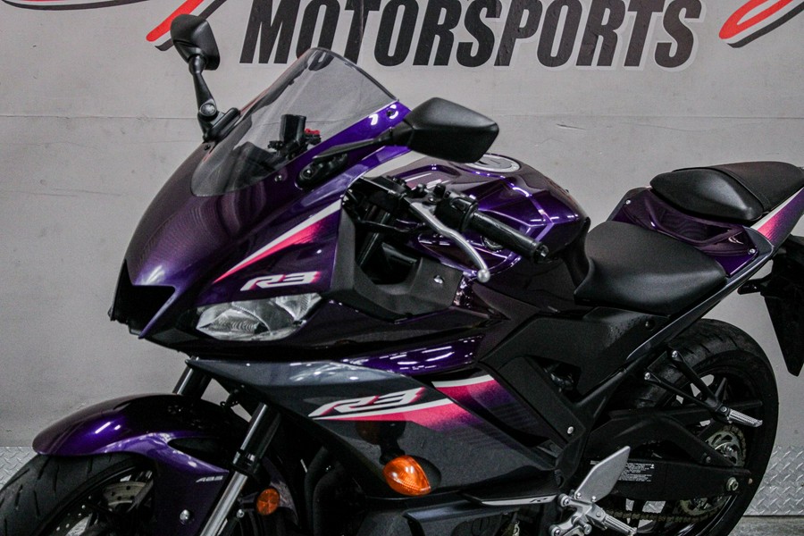 2023 Yamaha YZF-R3 ABS