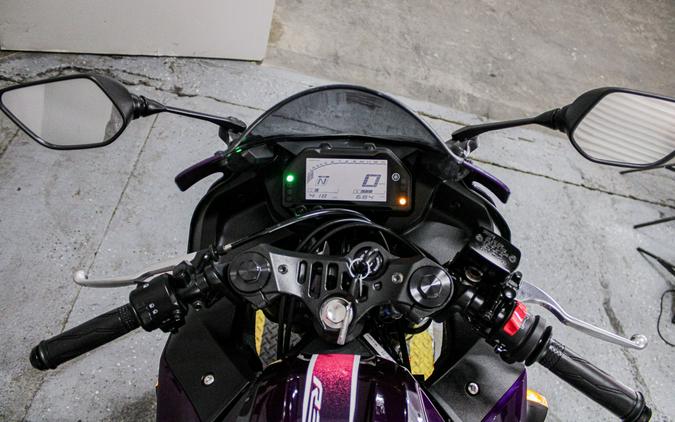 2023 Yamaha YZF-R3 ABS