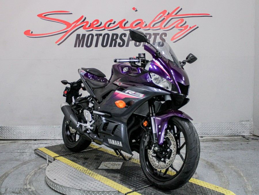2023 Yamaha YZF-R3 ABS