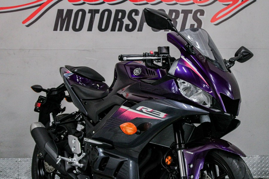 2023 Yamaha YZF-R3 ABS