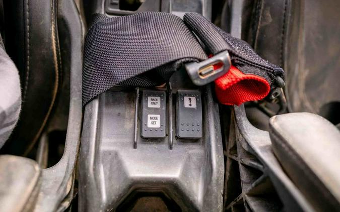 2017 Can-Am® Maverick™ X3 Turbo R