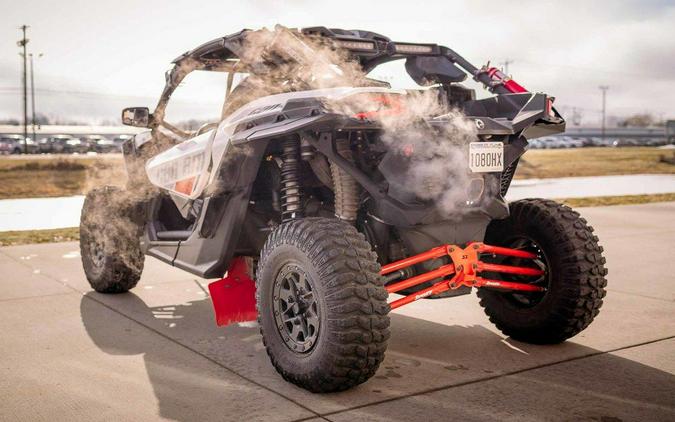 2017 Can-Am® Maverick™ X3 Turbo R