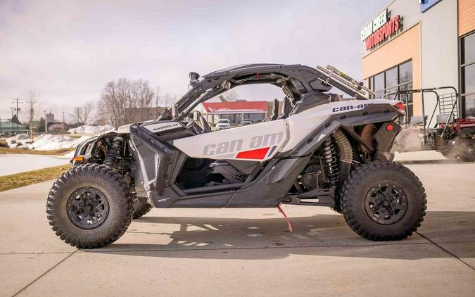 2017 Can-Am® Maverick™ X3 Turbo R