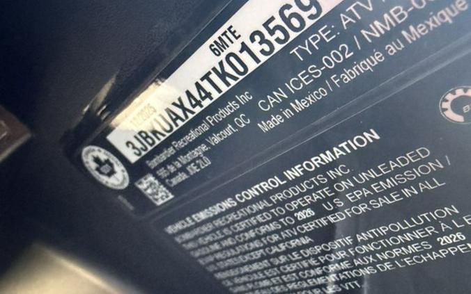 2026 Can-Am® Defender MAX Limited HD11