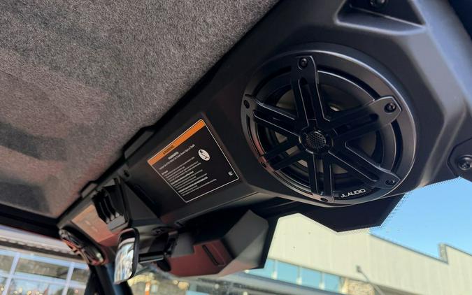 2026 Can-Am® Defender MAX Limited HD11