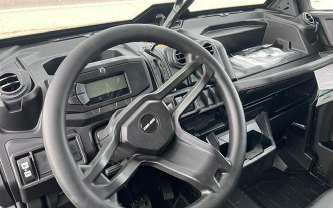 2026 Can-Am® SSV DEF DPSCAB 65 HD10 GN 26 DPS_CAB