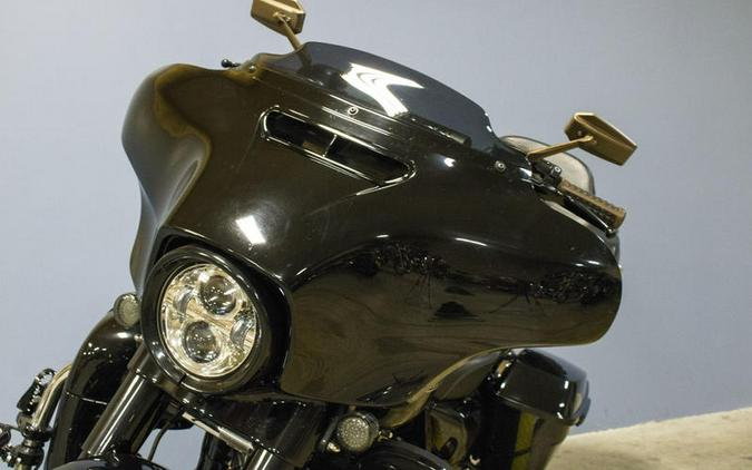 2018 Harley-Davidson® FLHXS - Street Glide® Special