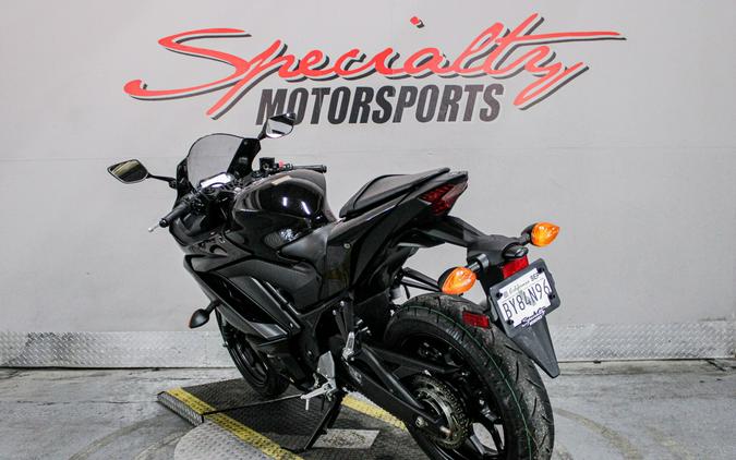 2023 Yamaha YZF-R3 ABS